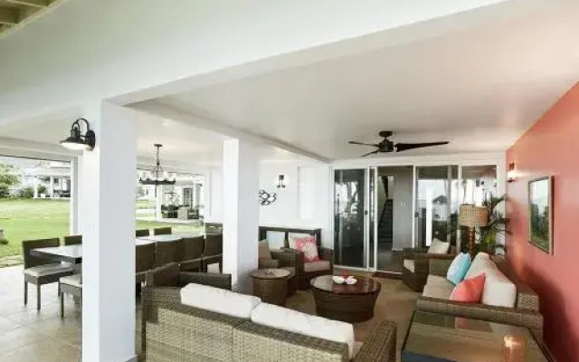 Coral Cay Villas