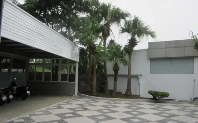 Chien Li Fu Hotel