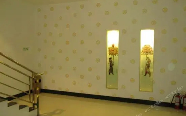 Xinhuazhou Hotel