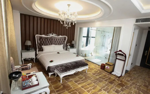Hoang Trieu Hotel
