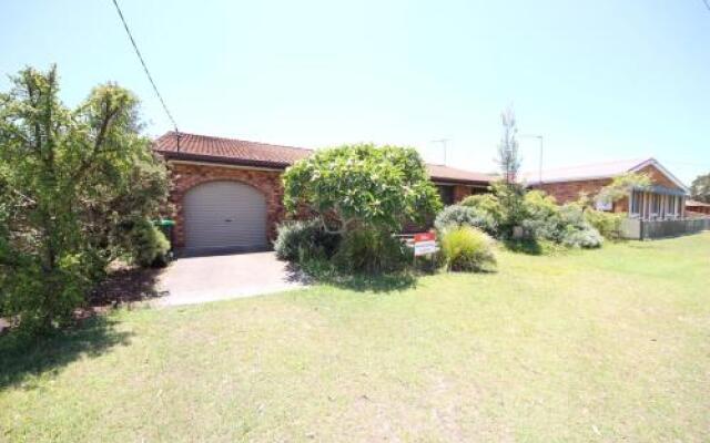 Barefoot Bungalow at Hat Head