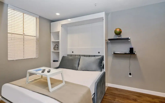 Luxurious HomeTel by Hosteeva