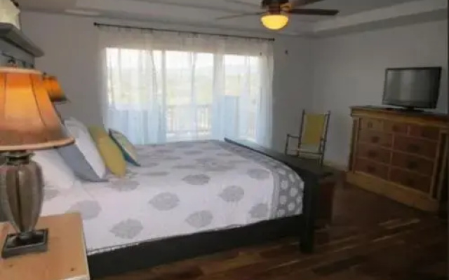 Willow Manor
