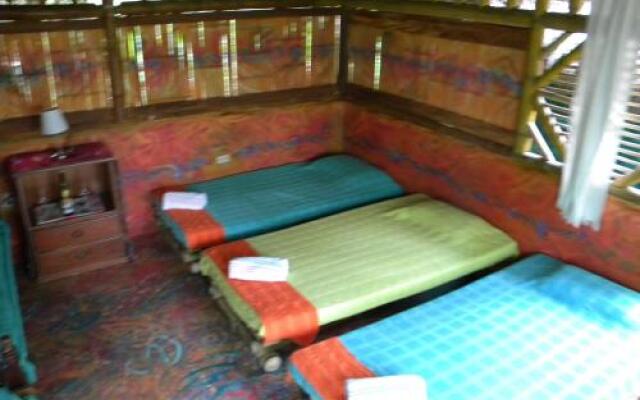 Tropical Biohostel by Rotamundos