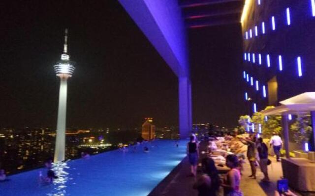 the face suite platinum twin towers