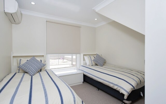 Whispering Sands at Corlette - 2