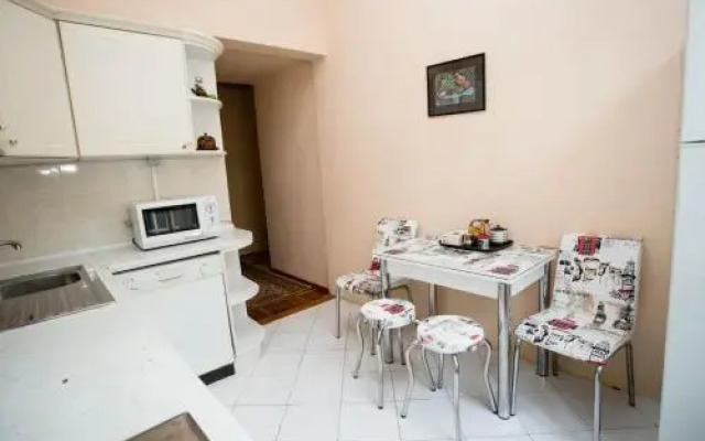 Boulevard Apartment