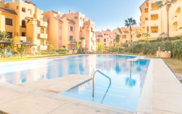 2114-Apt with nice terrace with pool view