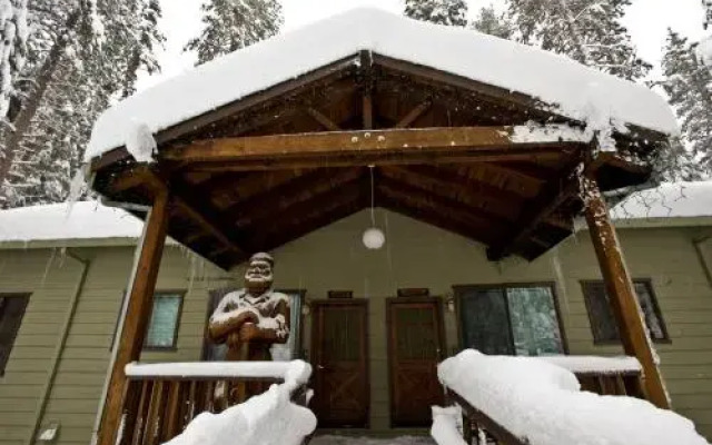 Pinecrest Chalet