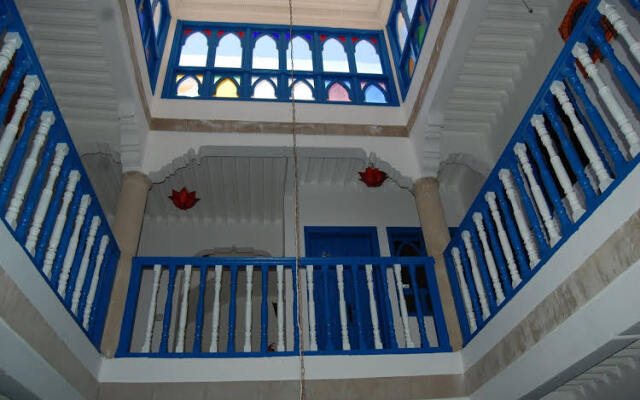 Riad Eraounak Souiri Hotel