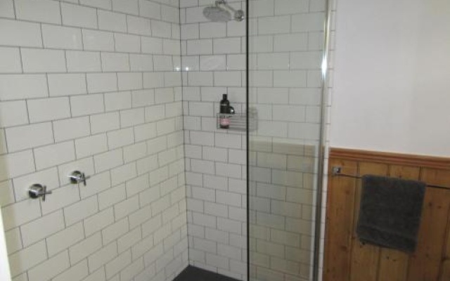 Nivani 1880'S Cottage – Bathroom – Port Fairy