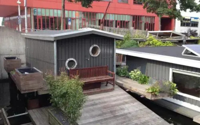 Amsterdam Water Lodge