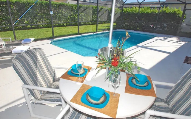 16623FM Sunlight Villa 3 Br villa by RedAwning