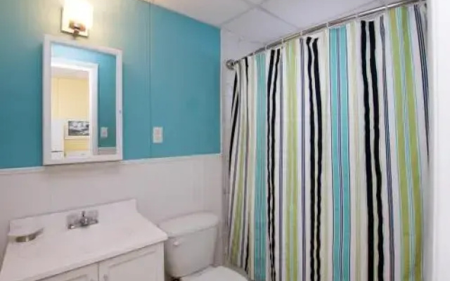 46th St Windjammer 305 1Br Studio