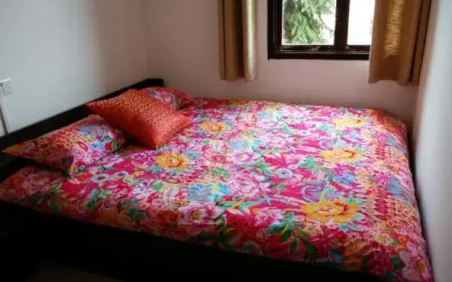 Yuanyang Flower and Horse Inn