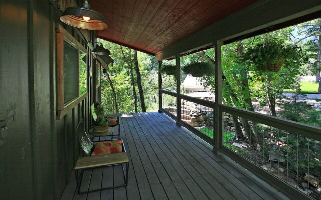 Ridgetop Cabin