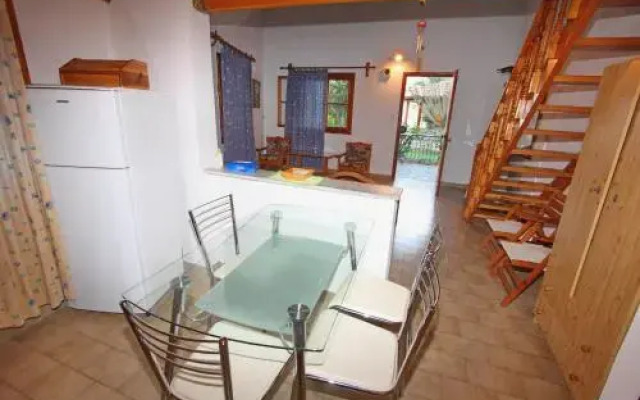 Foinikas Rooms