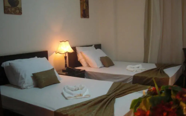 Cairo plaza Guest House