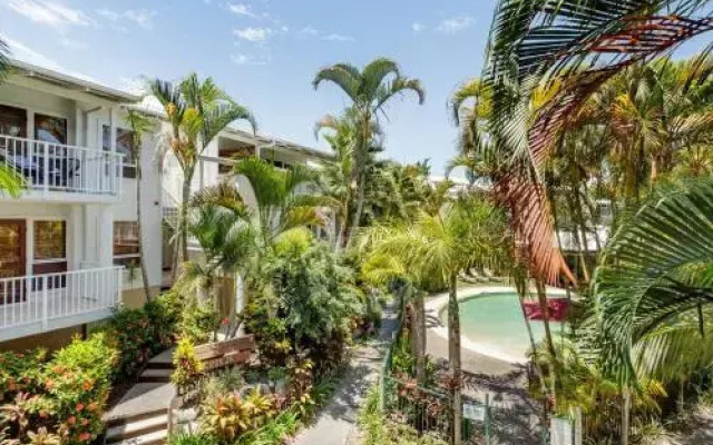 Tropical 2 Bdrm Parking Netflix