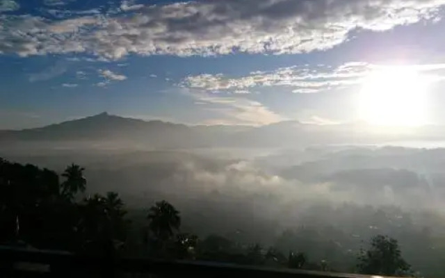 Beauty Hills