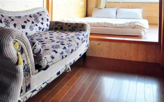 Julie's Garden - Skyhill Guesthouse