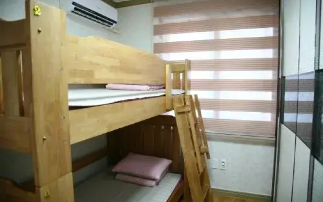 Gangneung Chodang Guesthouse - Hostel