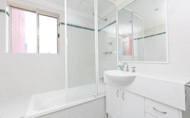 Whitesands, Unit 402, 34-38 North Street