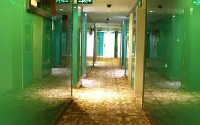 Dinglun Hotel