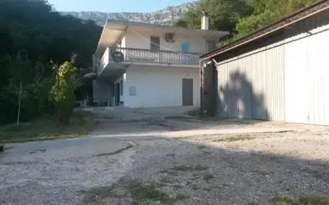 Guest House Pod Lozom