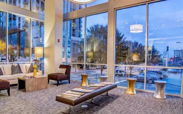1505 Demonbreun By Sitsquare Suites
