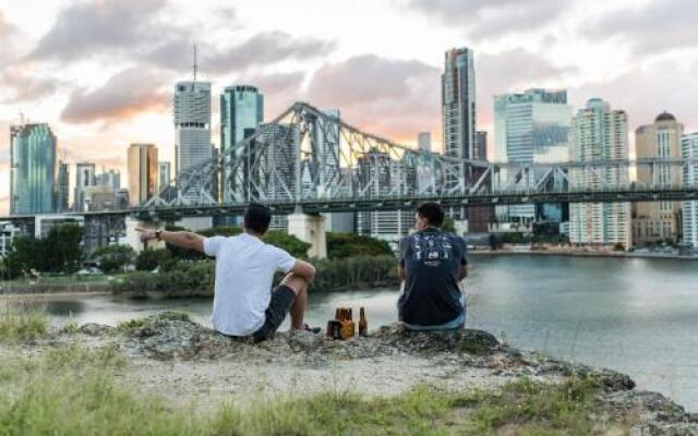 Impressive River And City Views In CBD