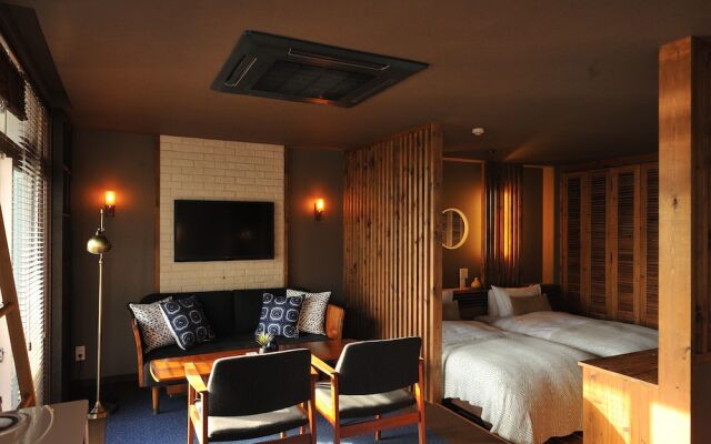 BOX HOTEL from bizan
