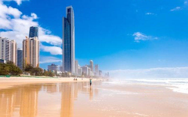 29/F Private Apartment in Iconic Q Resort & Spa. Ocean & River Views – Beach – Gold Coast