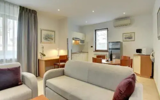 Apartments Nina