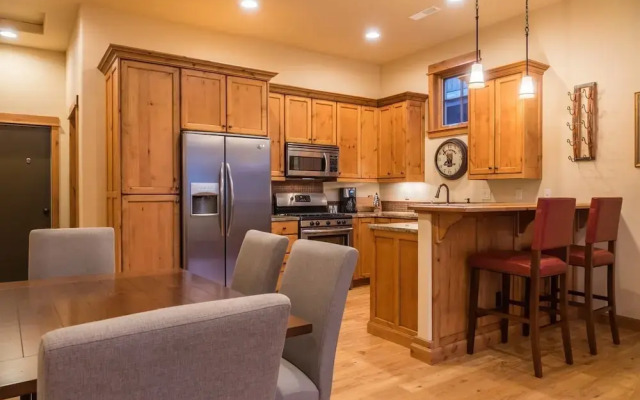 Bozeman - The Legends Chalet