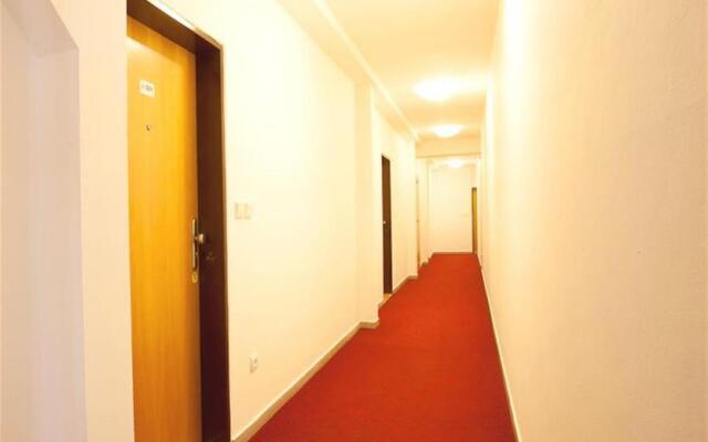 Travellers Hostel