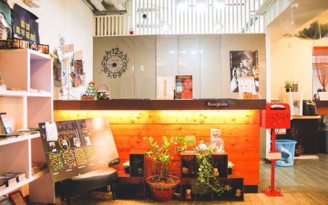 Hive House Capsule Inn 台北丰潮屋膠囊旅館