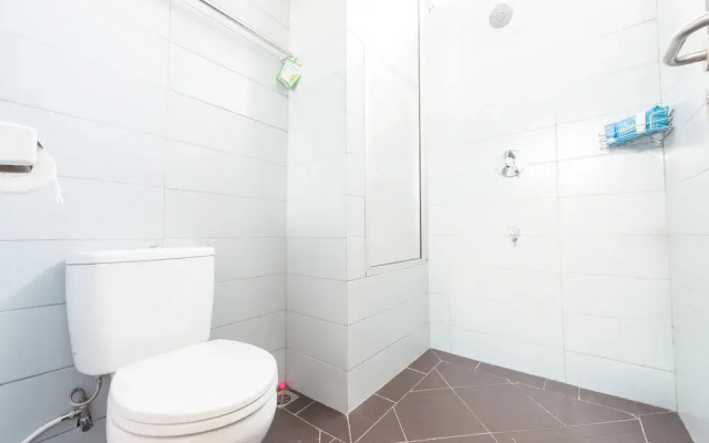 艾里泗水索诺威杰南古邦新一段 140 号酒店(Airy Sonokwijenan Kupang Baru Satu 140 Surabaya)