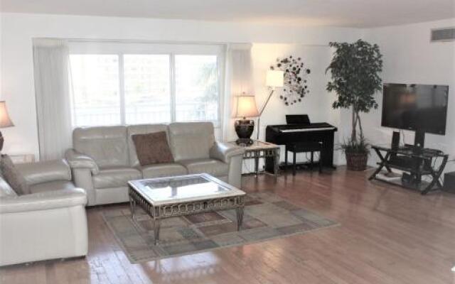 Jamaica Royale 304 - 2 Br Condo