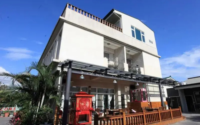 Lotus BnB