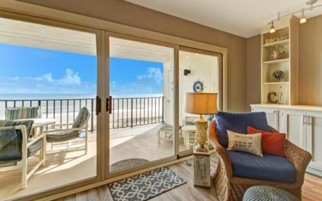 Beach Cottage Look Condo, Ocean View from Spacious Balcony by RedAwning