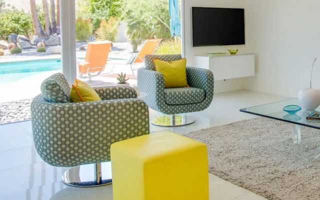Atomic Hummingbird Holiday home 3