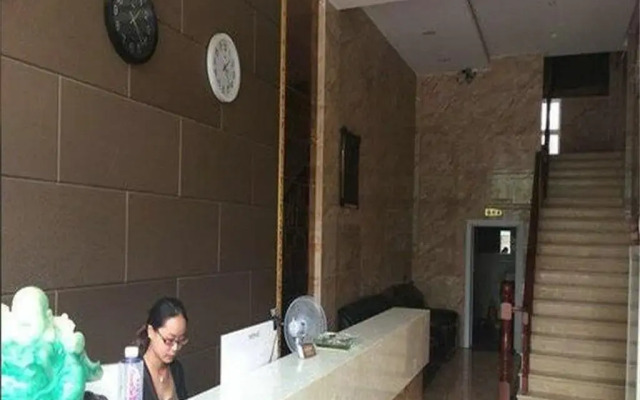 Siyang Jinrun Business Inn