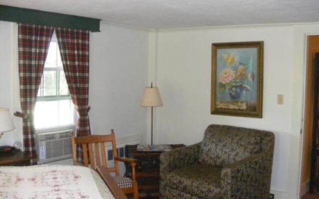 The Tartan Fox at the Meadmere