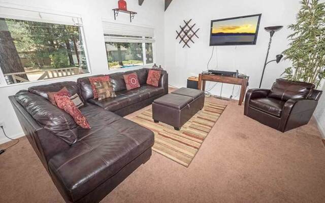 1519 Walkup by RedAwning