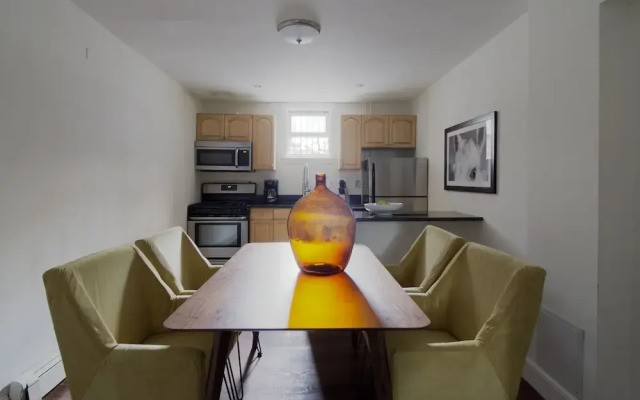 Playful South End Suites by Sonder