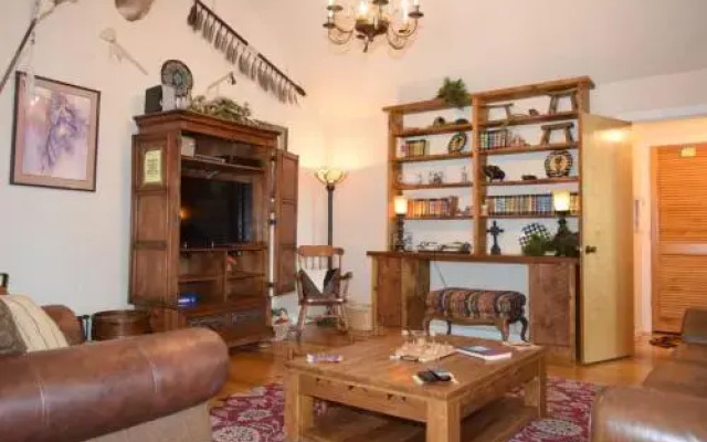 Thorne`s Downtown Delight