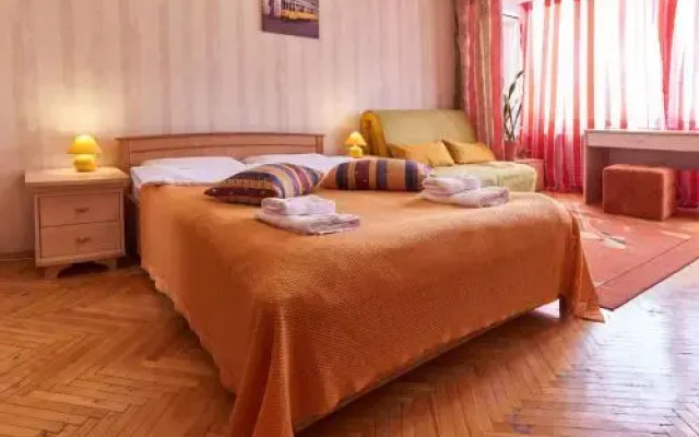 Home Hotel Apartments on Livoberezhna