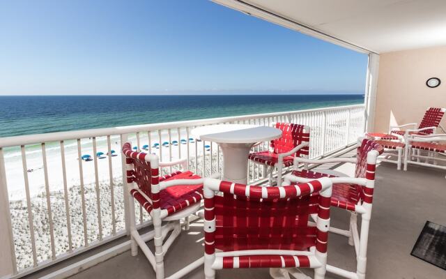 Islander 7004 by RedAwning