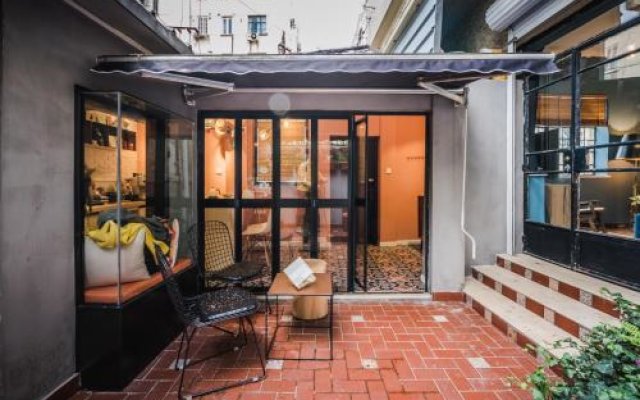 Lane Boutique Inn  Cafe
